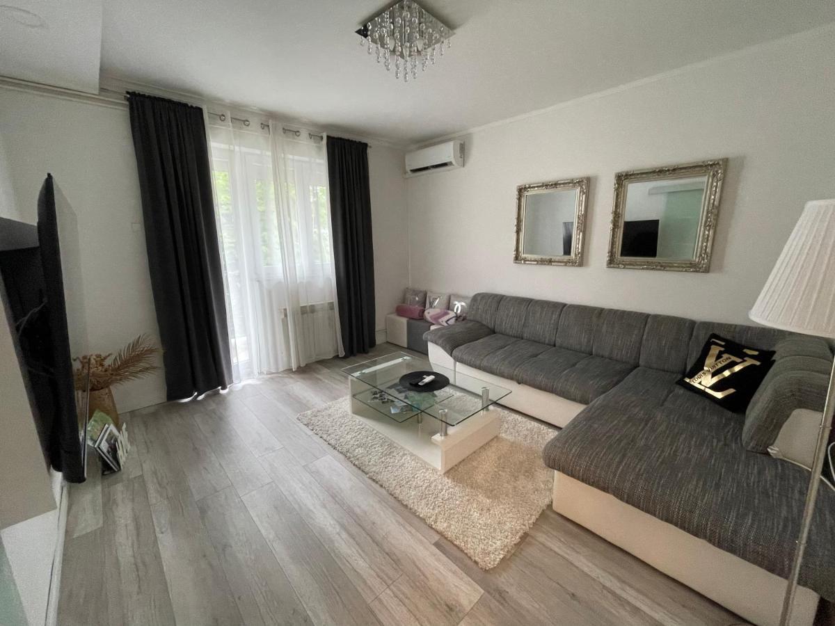 Apartment "Mimoza 1" Self Check-In, Self Check-Out Otočac Dış mekan fotoğraf